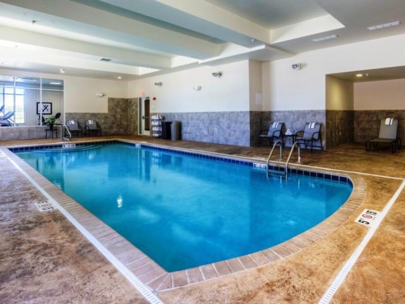 Holiday Inn Express Richmond By Ihg Exterior photo